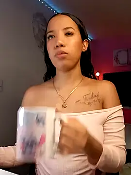 SallyWhitee online show from 04/08/26, 04:25