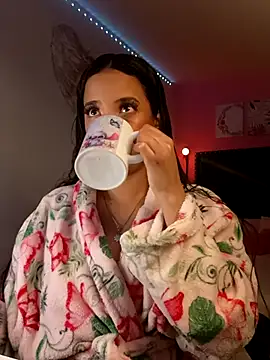 SallyWhitee online show from 03/26/26, 04:33