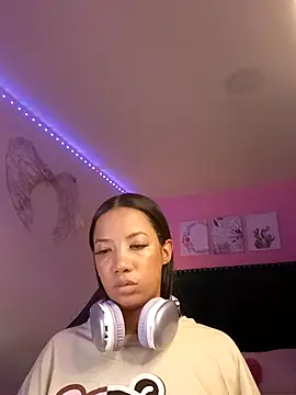 SallyWhitee online show from 02/08/26, 05:05