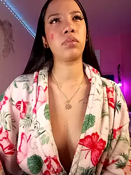 SallyWhitee online show from 05/06/26, 05:22
