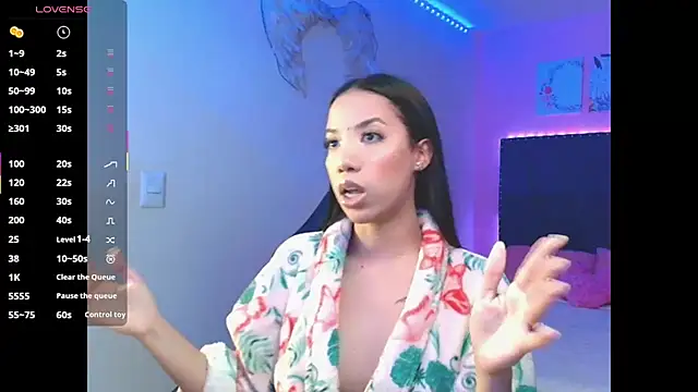 Snapshot of SallyWhitee chatting on 09/20/25, 03:44 SallyWhitee online show from 09/20/25, 03:44
