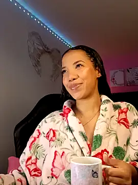 SallyWhitee online show from 04/10/26, 05:03