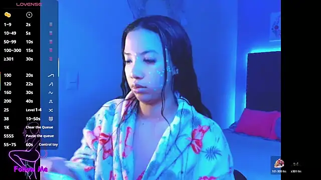 SallyWhitee online show from 11/08/25, 03:54