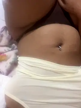 tunenarica22 online show from 12/15/25, 03:01