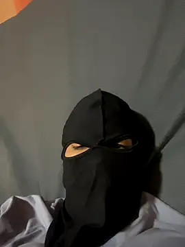 tunenarica22 online show from 11/27/25, 03:40