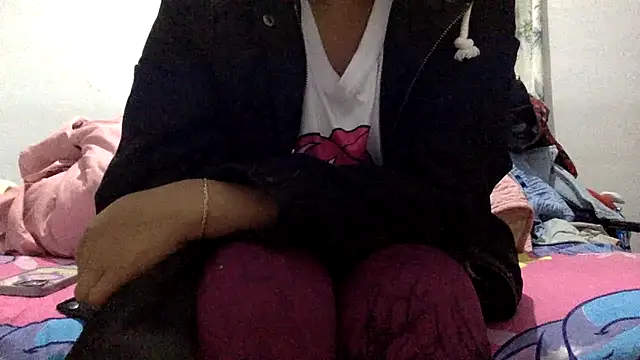 sharonlopez9611 online show from 11/06/25, 03:21