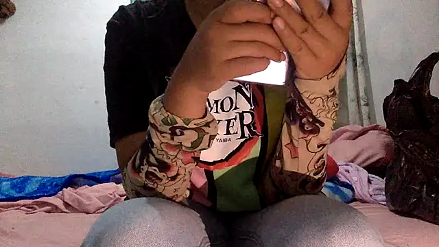 sharonlopez9611 online show from 10/12/25, 02:57