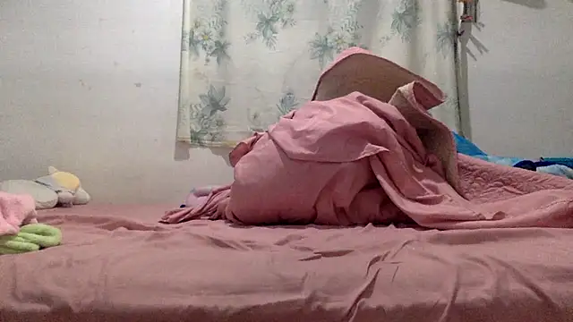 sharonlopez9611 online show from 12/17/25, 02:38