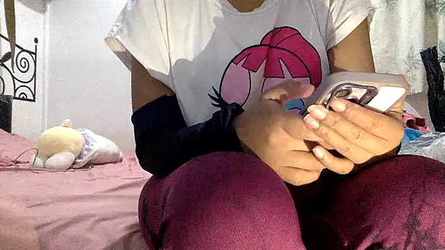 sharonlopez9611 online show from 12/01/25, 04:35