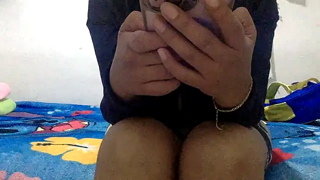 sharonlopez9611 online show from 12/15/25, 03:34