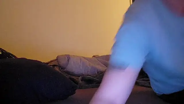 Snapshot of Foxtrott_242 chatting on 03/05/26, 01:46 Foxtrott 242 online show from 03/05/26, 01:46