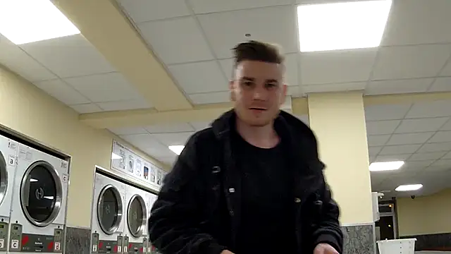 Snapshot of Foxtrott_242 chatting on 02/26/26, 09:48 Foxtrott 242 online show from 02/26/26, 09:48