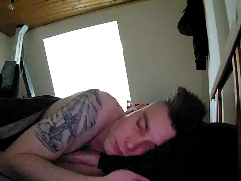 Snapshot of Foxtrott_242 chatting on 02/15/26, 01:54 Foxtrott 242 online show from 02/15/26, 01:54