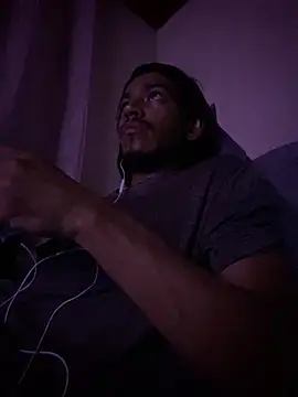 Mineirinho043 online show from 03/25/26, 05:40