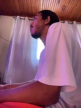 Mineirinho043 online show from 04/14/26, 02:33