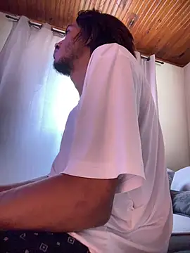 Mineirinho043 online show from 04/08/26, 02:18