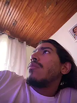 Mineirinho043 online show from 04/03/26, 04:02