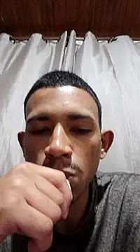 Snapshot of Mineirinho043 chatting on 03/02/25, 10:34 Mineirinho043 online show from 03/02/25, 10:34