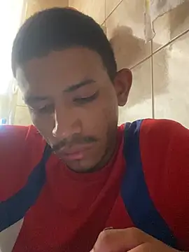 Snapshot of Mineirinho043 chatting on 03/12/25, 11:32 Mineirinho043 online show from 03/12/25, 11:32