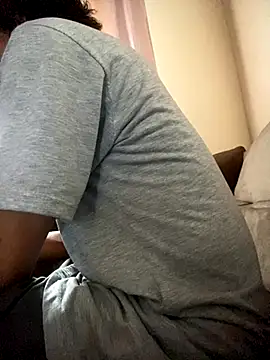 Mineirinho043 online show from 10/29/25, 11:42