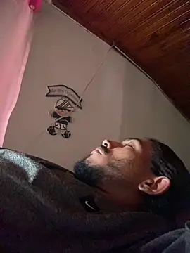 Mineirinho043 online show from 12/16/25, 02:54