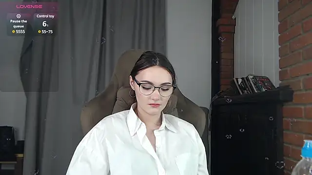 Kira Jin online show from 02/14/25, 11:53