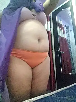 neha007-K online show from 04/15/26, 06:56