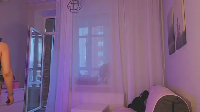 Mia Luw online show from 06/17/26, 02:49
