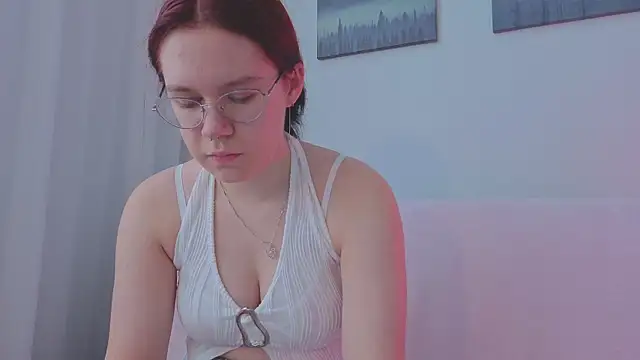 Mia Luw online show from 06/27/26, 04:07