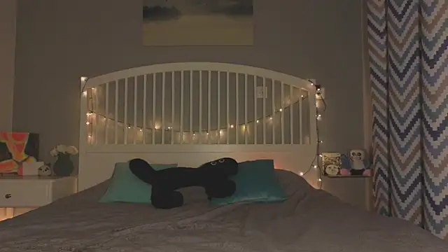 Mia Luw online show from 04/04/26, 07:31