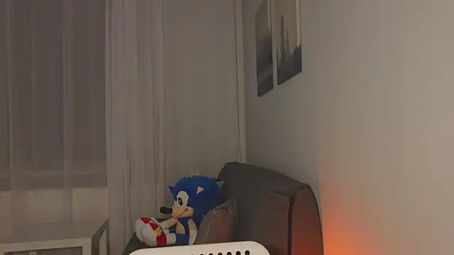 Mia Luw online show from 04/05/26, 05:08