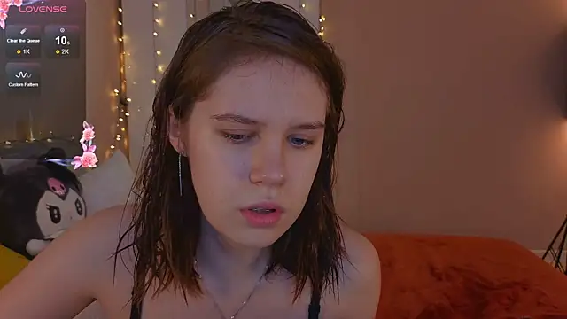 Mia Luw online show from 12/20/25, 05:10