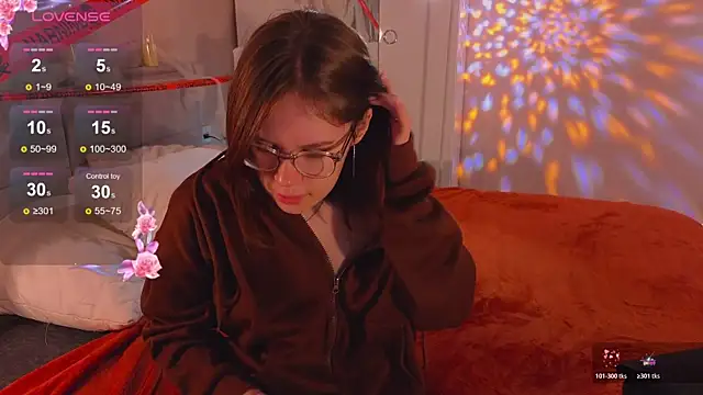 Mia Luw online show from 11/01/25, 03:57