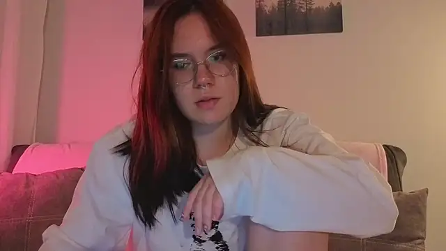 Mia Luw online show from 07/22/26, 04:09