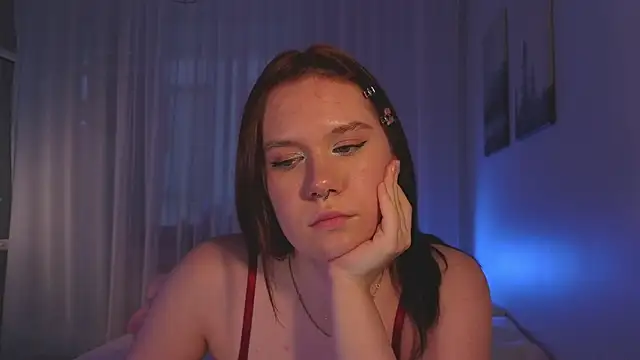 Mia Luw online show from 07/04/26, 02:32