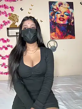 Snapshot of hotgirlpriya789 chatting on 10/10/25, 03:02 hotgirlpriya789 online show from 10/10/25, 03:02