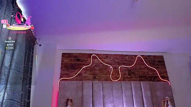 Alektra bryce online show from 10/24/25, 07:35