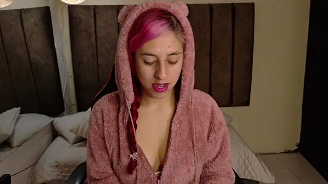 Alektra bryce online show from 11/10/25, 07:41