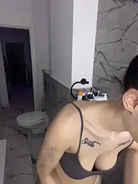 Celine Roxelle online show from 12/20/25, 05:49