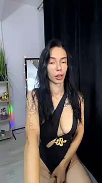 Snapshot of Celine_Roxelle chatting on 07/13/26, 06:29 Celine Roxelle online show from 07/13/26, 06:29
