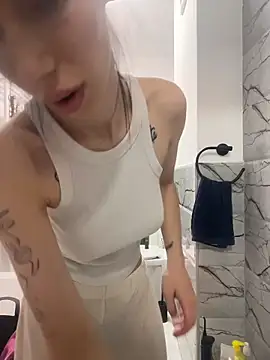 Celine Roxelle online show from 05/31/26, 05:51