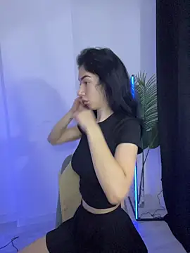 Celine Roxelle online show from 10/23/25, 05:17