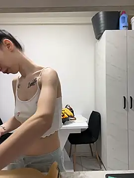 Celine Roxelle online show from 05/01/26, 04:56