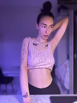 Celine Roxelle online show from 04/07/26, 08:10