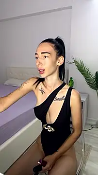 Snapshot of Celine_Roxelle chatting on 07/05/26, 07:04 Celine Roxelle online show from 07/05/26, 07:04