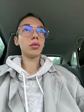 Celine Roxelle online show from 10/02/25, 09:12