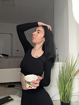 Celine Roxelle online show from 01/12/26, 10:44