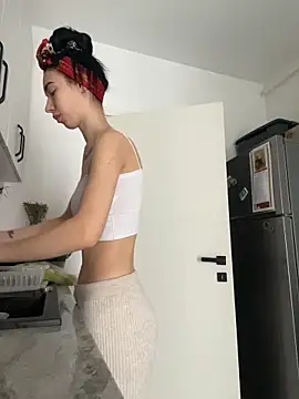 Celine Roxelle online show from 03/19/26, 07:52