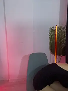 Celine Roxelle online show from 10/21/25, 06:07