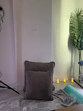 Celine Roxelle online show from 11/13/25, 09:35